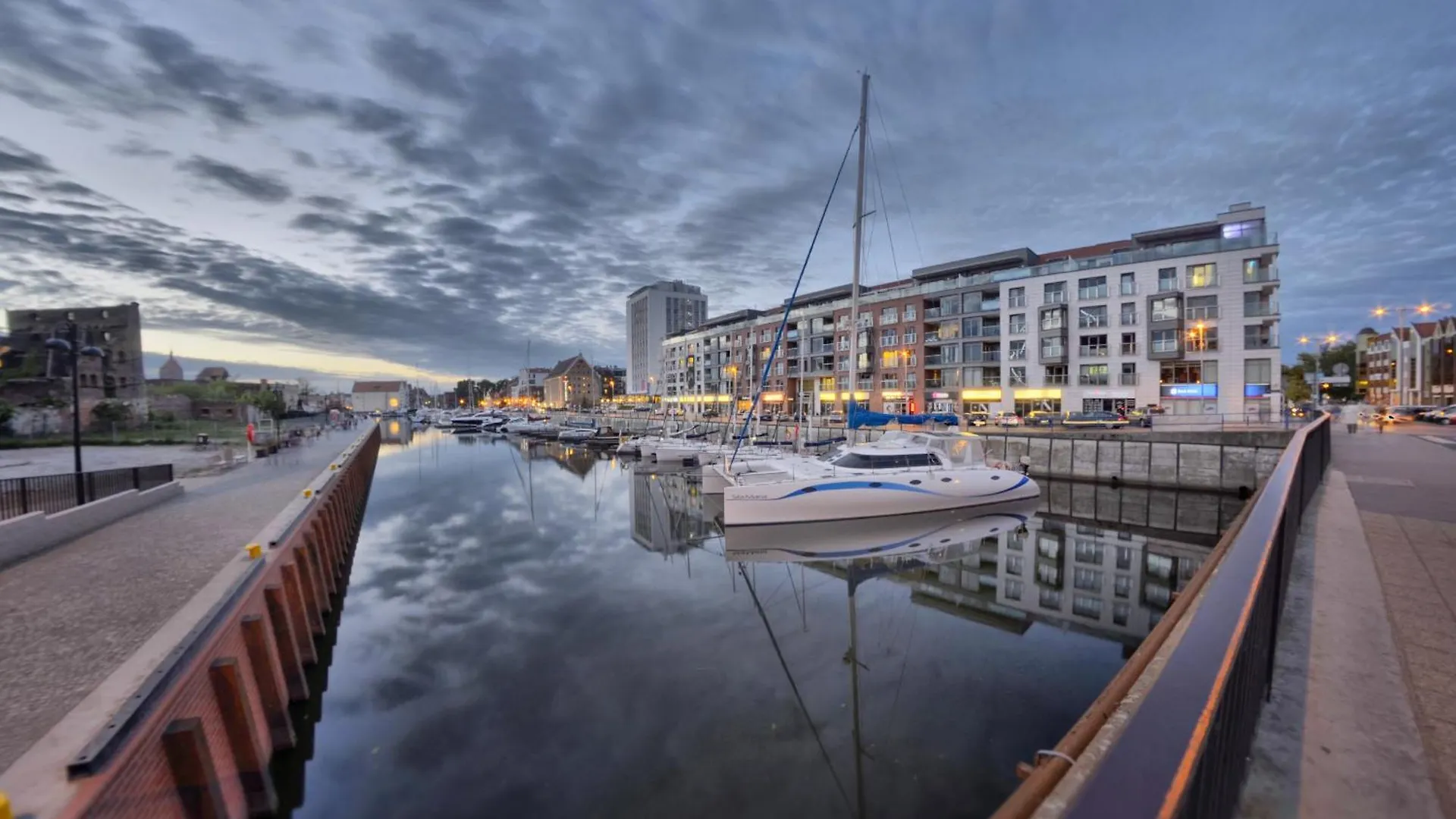 Dom & House - Old Town Waterlane Apartment Gdansk
